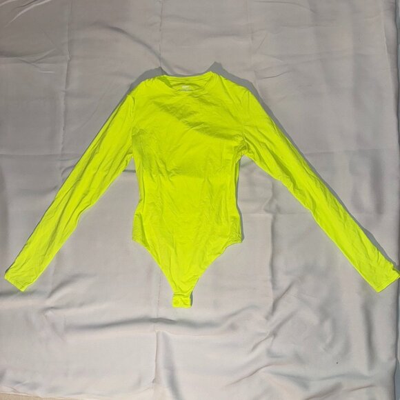 SKIMS Fits Everybody Long Sleeve Crew Neck Bodysuit Green Highlighter Size M - Picture 3 of 7